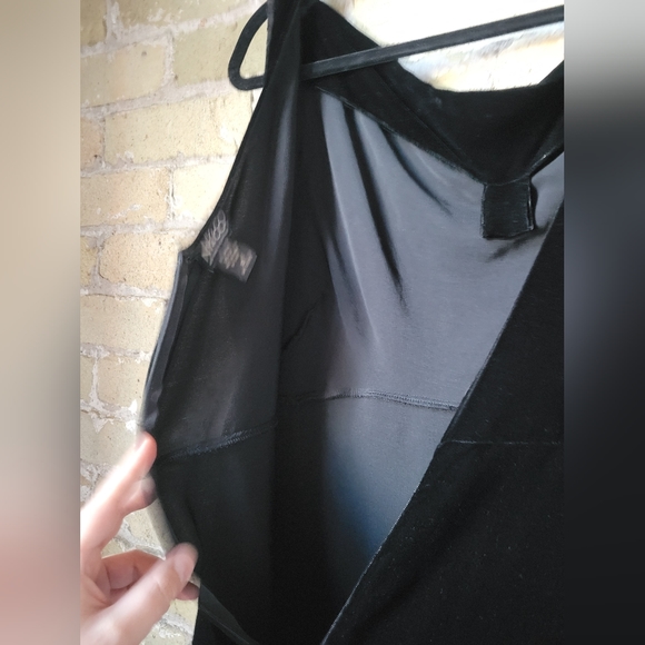 NY&CO New York & Company Mini Dress Black Velvet Slouch Weighted Front Sz. 10 - Picture 5 of 7